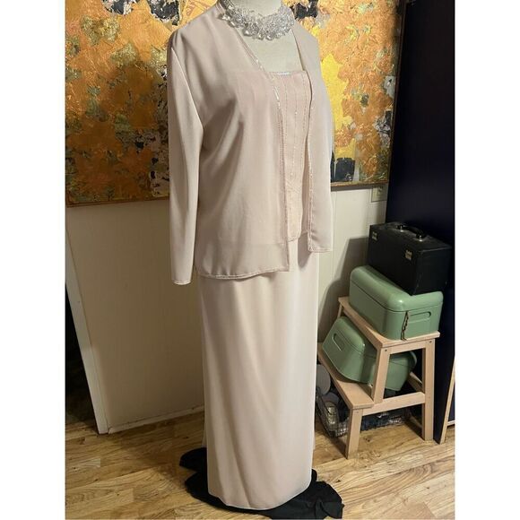 Gorgeous Dela-Jo Two Piece Formal Blush Pink Beaded Dress & Jacket mother of the - Picture 3 of 9